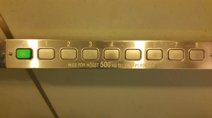 Upp ett par våningar och sen ner till botten!